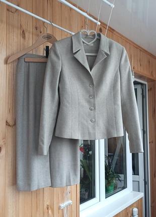 Нарядный костюм