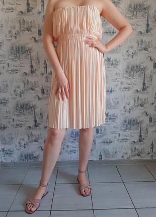 Нежное коктейльное персиковое платье плиссе, bgn2 фото