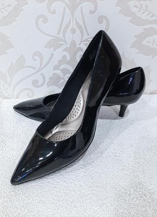Лаковые туфли лодочки dexflex comfort