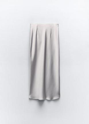 Атласная юбка средней длины с узлом4 фото