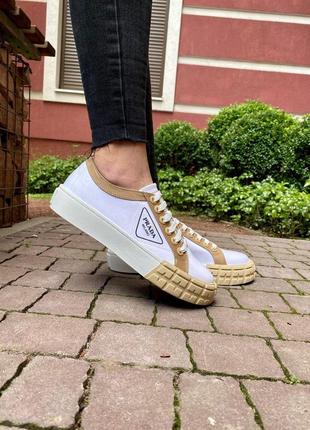 Жіночі кросівки prada white & beige