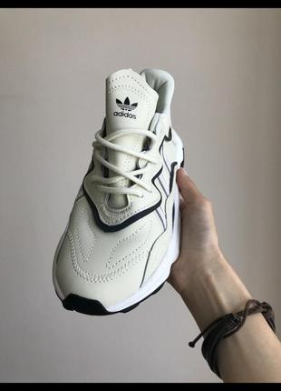 Кроссовки adidas ozweego