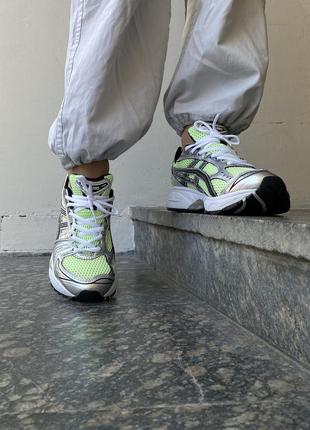 Женские кроссовки asics gel-kayano 143 фото