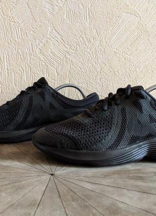 Жіночі кросівки nike revolution 4