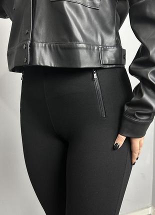 Женские классические брюки прямые черные modna kazka mkjl1160-12 фото