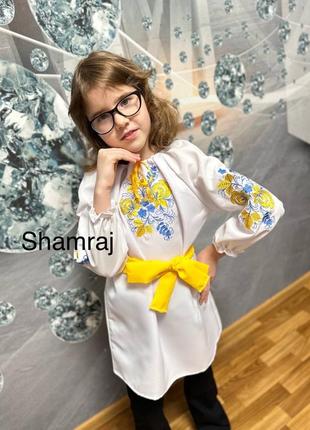 Вишиванка на дівчинку "піони"біла тканина габардин машинна вишивка рекомендую