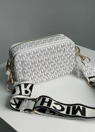 Белая кросс боди бренда michael kors  топ модель, отличный подарок в белом цвете корс сумка9 фото