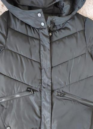 Стильна весняна курточка розмір с,м6 фото