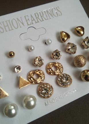 Набір сережок цвяшків fashion earrings