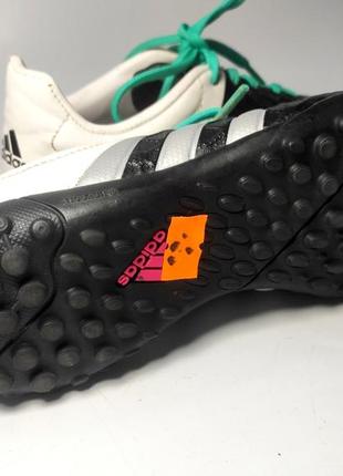 Кроссовки футбольные на мальчика черного белого цвета с бирюзовыми шнурками от бренда adidas 304 фото