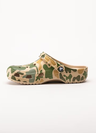 Крокс классик клог мужские камуфляж crocs classic clog printed camo2 фото