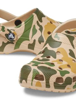 Крокс классик клог мужские камуфляж crocs classic clog printed camo3 фото