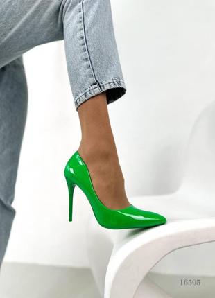 Женские туфли зеленые2 фото
