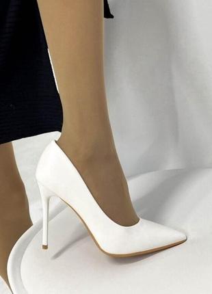 Белые туфли-лодочки на каблуке, свадебные туфли 35-39рр.4 фото