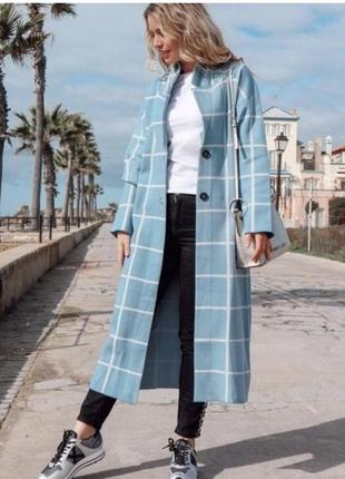 Стильное пальто в клетку от zara