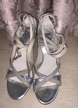 Machael kors