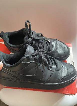 Чорні кросівки nike force 38