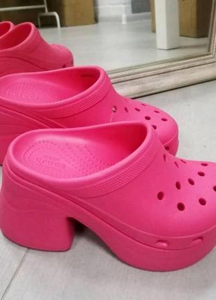 Крокс платформа каблук розовые crocs siren clog hyper pink2 фото