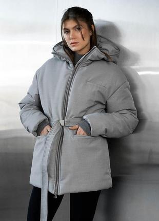 Куртка-пуховик серого цвета под пояс4 фото