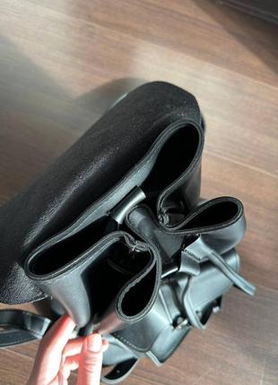 Чорний рюкзак з екошкіри10 фото