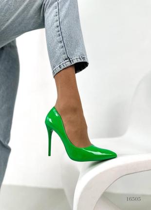 Женские туфли зеленые6 фото