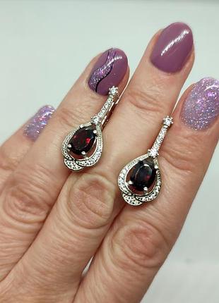 Срібні сережки з натуральними гранатами