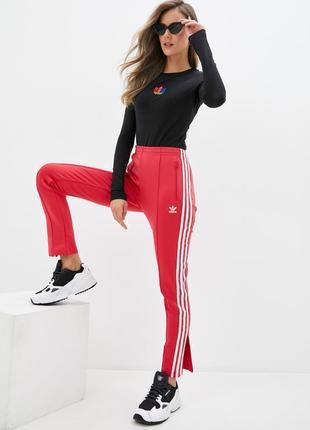 Спортивные штаны яркие брюки adidas gd2367