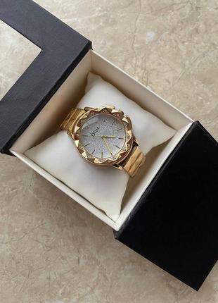 Женские брендовые часы, золотистые часы7 фото