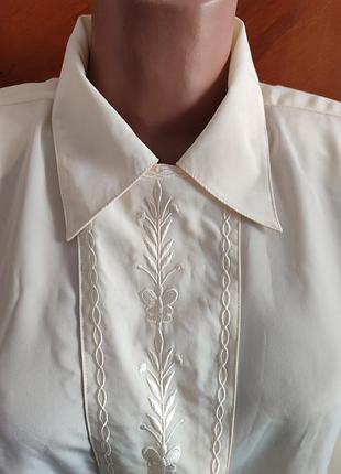 Винтажная молочная блуза.