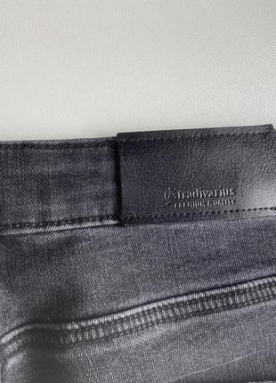 Черные джинсы stradivarius8 фото