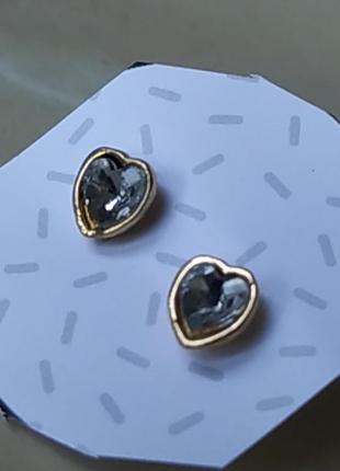 Серьги гвоздики