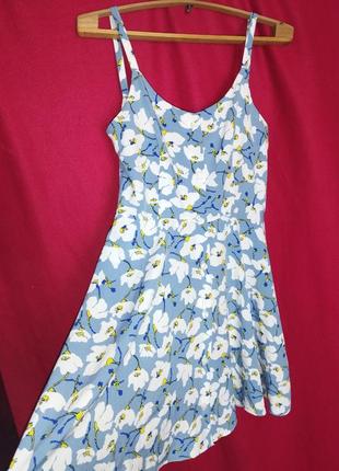 Легка літня сукня сарафан в квітковий принт блакитна ніжна2 фото