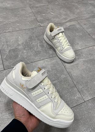 Жіночі кросівки adidas/adidas/кросівки трендові на весну