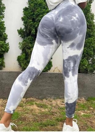 Бесшовные лосины различные виды