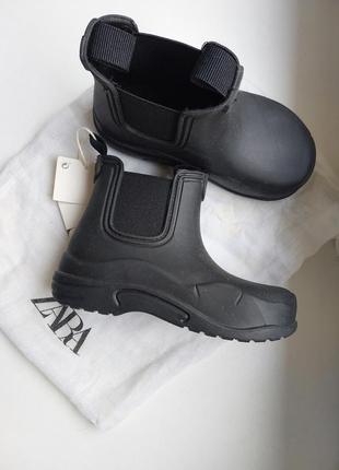 Резинки, обувь zara