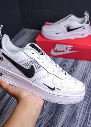 Чоловічі кросівки nike air force 1 lv8