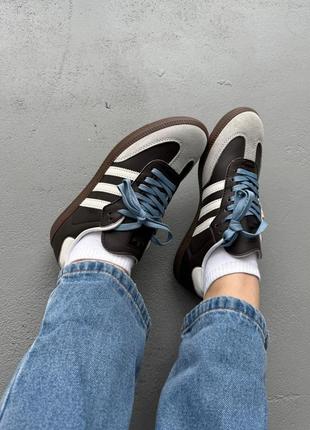 Жіночі кросівки adidas samba brown grey white адідас коричневого з білим та сірим кольорів3 фото