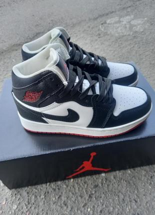 Кросівки жіночі nike Jeff Green and DeMar DeRozan in the Jordan Prime Fly and a Nike Kobe 8 iD