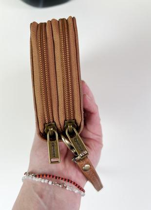 Женский кошелек из экокожи на две молнии с вышивкой ginger mary4 фото