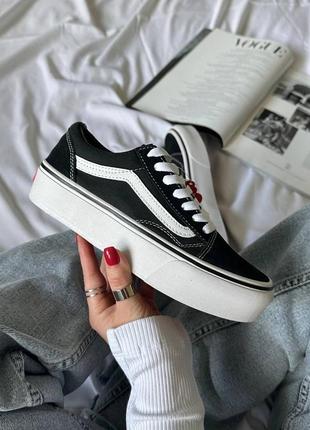 🟢 vans old skool black/white platform