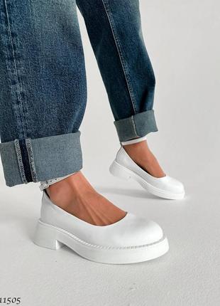 Белые женские туфли на высокой подошве утолщенной из натуральной кожи2 фото