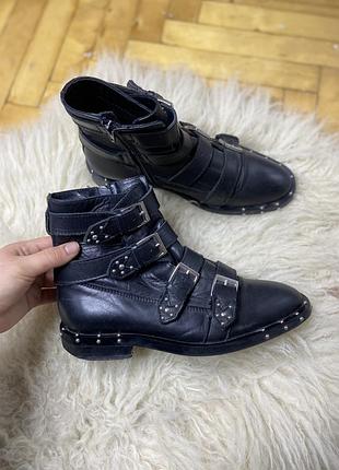 Повністю шкіряні чобітки