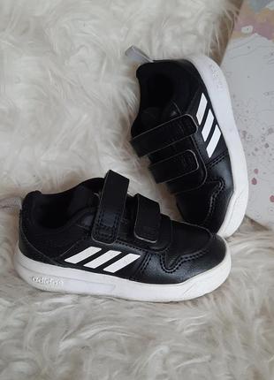 Adidas кросівки 21р.(13.5см) оригінал