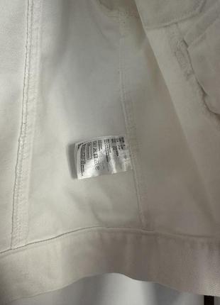 Белая джинсовая куртка h&amp;m3 фото