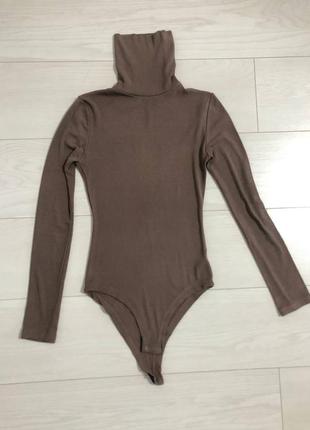 Стильный боди цвета капучино