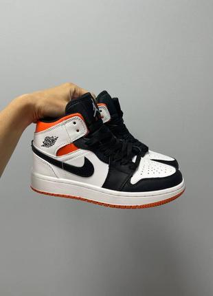 Женские кроссовки jordan retro 1 high люкс качество8 фото