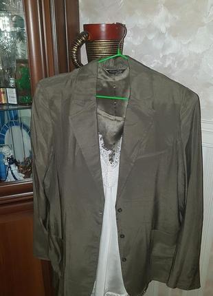 Massimo  dutti  пиджак легкий шелковый  38р новый