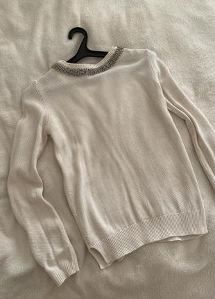 Кофта с красивым воротом и интересной спинкой