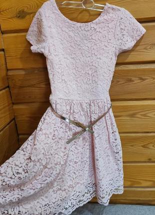 Дуже гарна ніжна сукня святкова сукня