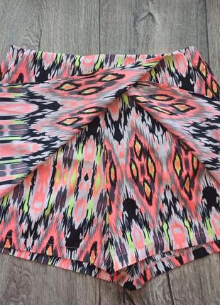 Яркие неоновые кислотные шорты-юбка легкие летние в орнамент